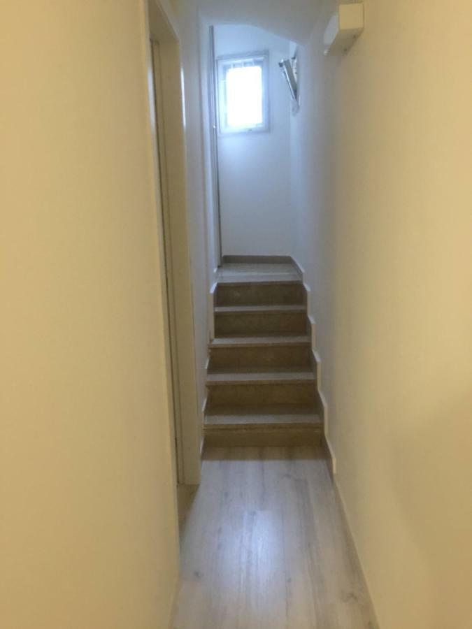 Apartment Stairway To Heaven *